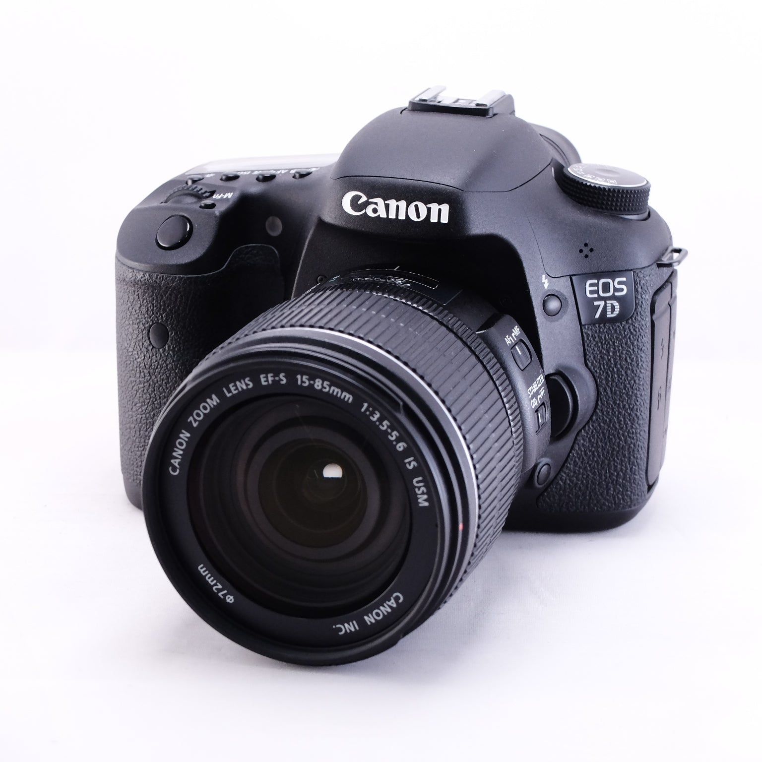 Canon EOS 7D + EF-S 15-85mm F3.5-5.6 IS USM