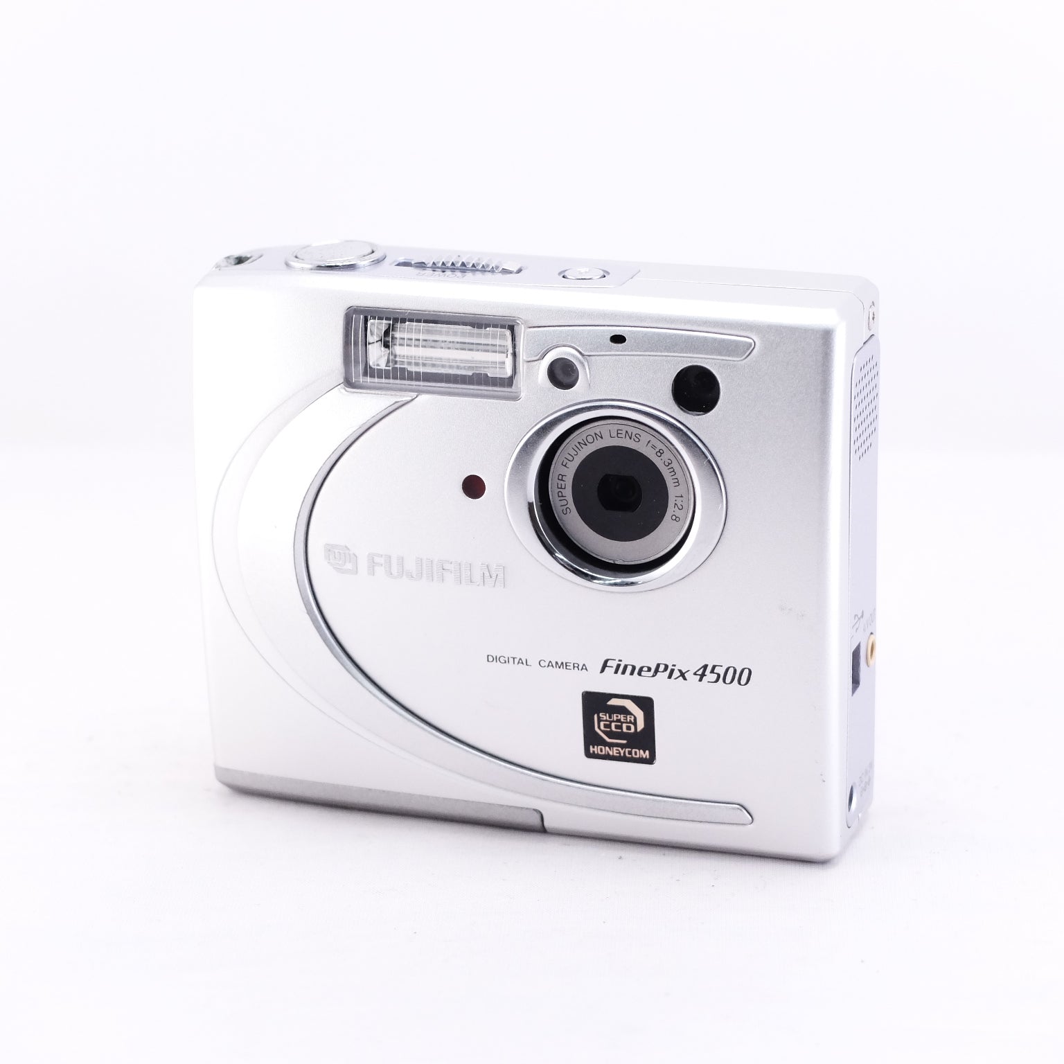 2000 FUJIFILM FinePix 4500(メモリーカード&電池付き)