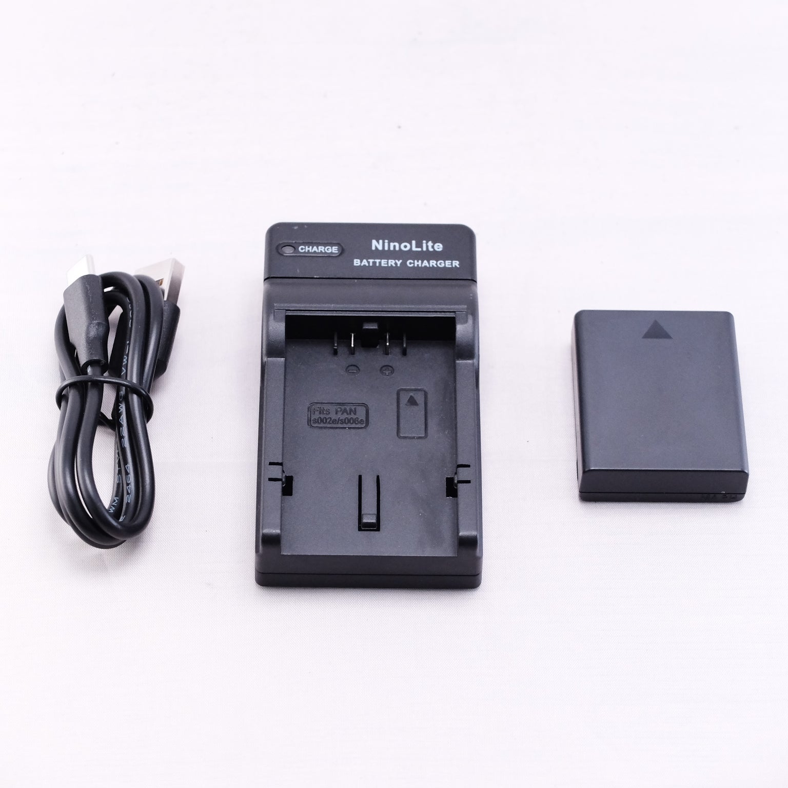 2004 Panasonic LUMIX DMC-FZ3(メモリーカード&バッテリー/充電器付き)