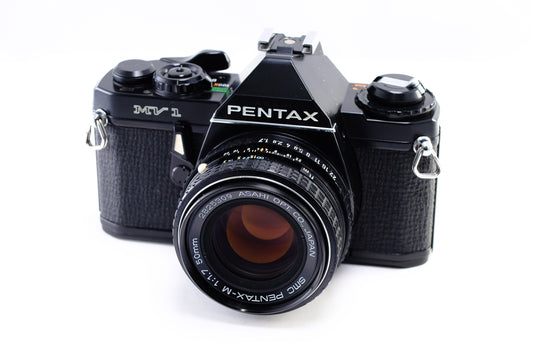 【PENTAX】MV1 (ブラック) + smc PENTAX-M 50mm F1.7 [1732602032632]