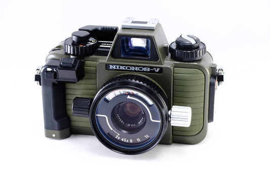 【Nikon】NIKONOS V オリーブ + W-NIKKOR 35mm F2.5 [1236114857324]