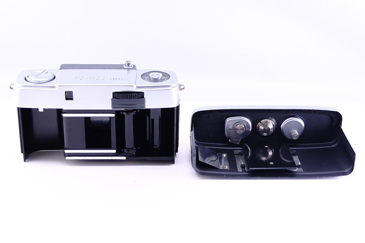 【OLYMPUS】PEN EE (ブラックレザー)