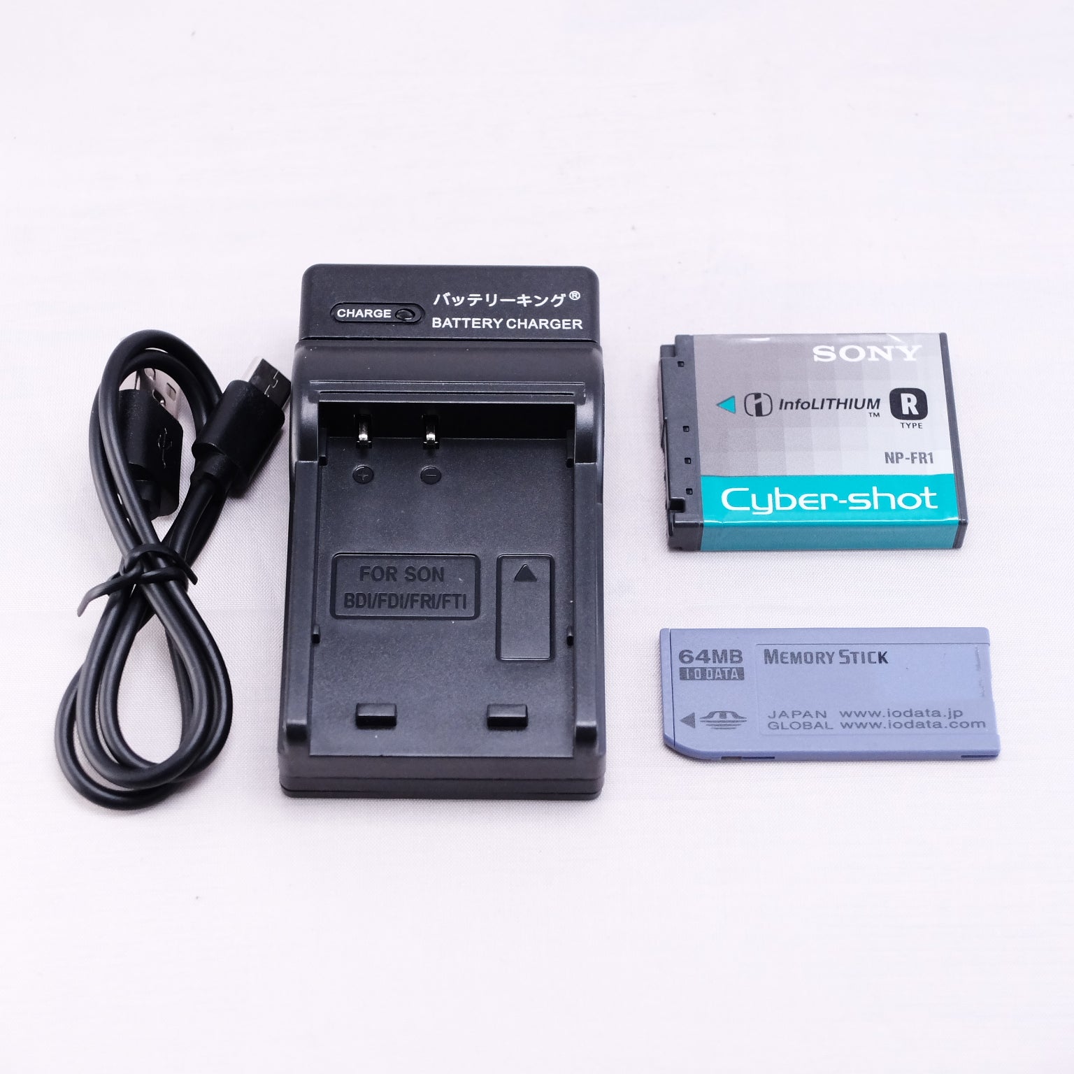 2004 SONY Cyber-shot DSC-P100(メモリーカード&バッテリー/充電器付き)