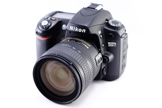 Nikon D80 + DX AF-S NIKKOR 18-70mm F3.5-4.5G ED