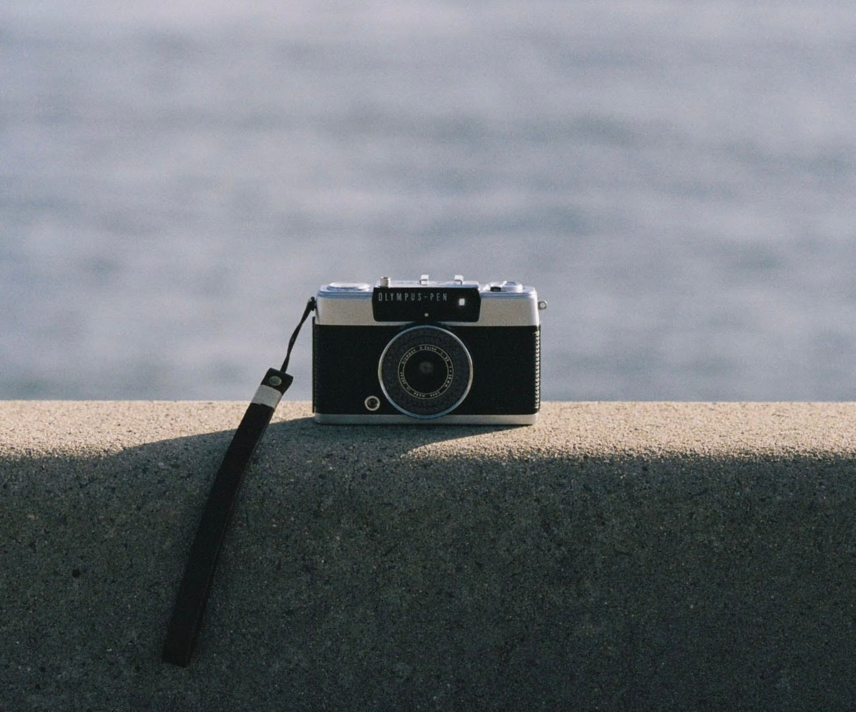 写ルンです感覚で楽しめるフィルムカメラ、OLYMPUS PEN EE-3 + FUJIFILM X-TRA400
