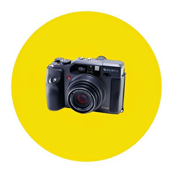 Welcome to the medium and large format camera collection page. If you’re looking for used cameras, visit Tokyo CAMERA, just a 7-minute walk from Akihabara Station in Tokyo. We offer a wide selection and attentive support.