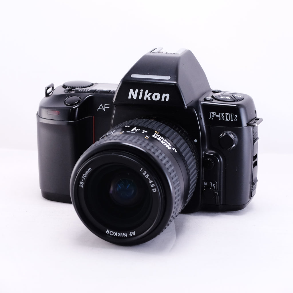 Nikon F-801s + AF NIKKOR 28-70mm F3.5-4.5 D [F]
