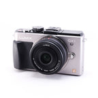 Panasonic LUMIX DMC-GX1 + 14mm F2.5 G ASPH. H-H014