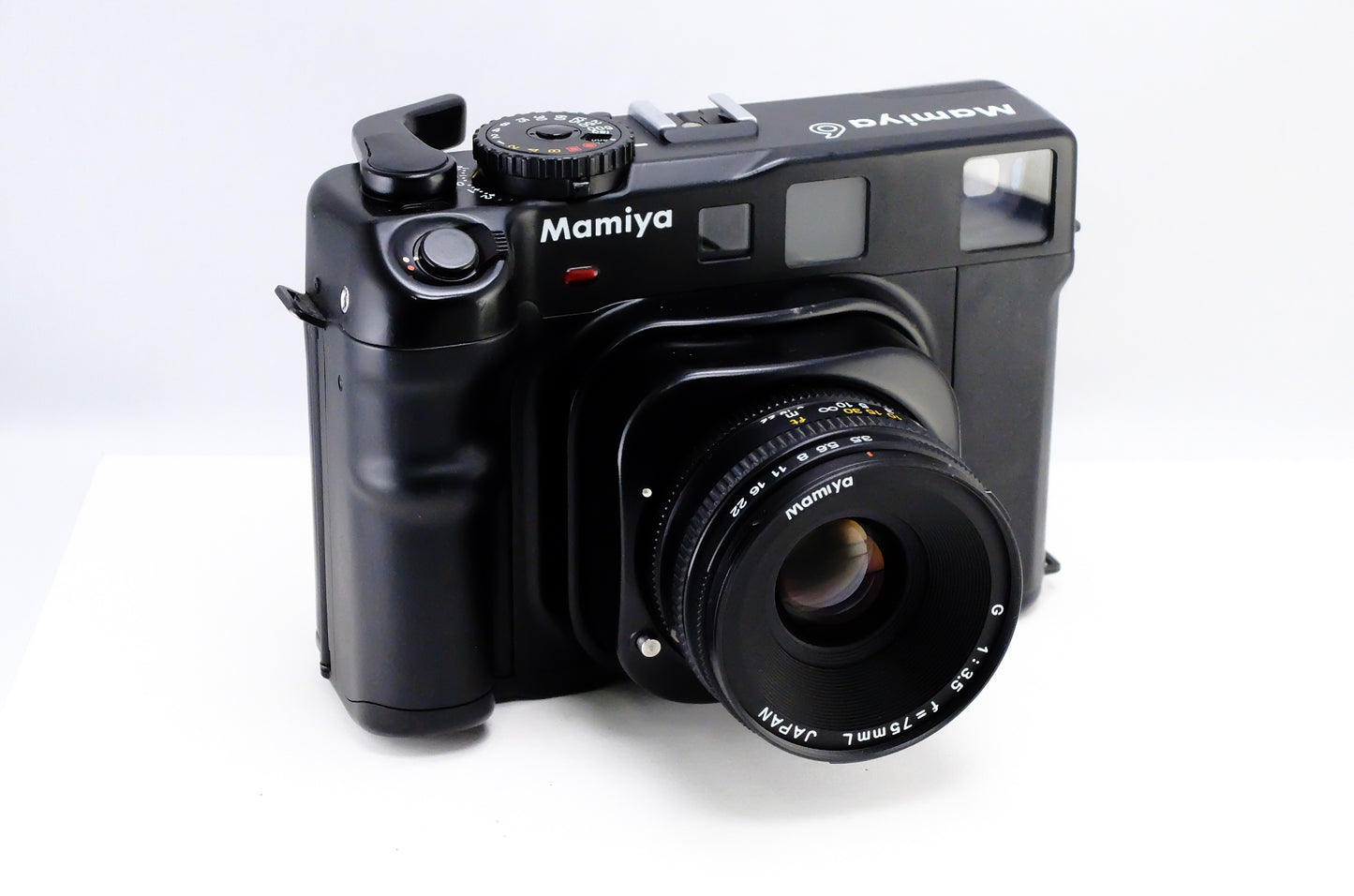 【Mamiya】New Mamiya 6 + 75mm F3.5 [1068021281379]