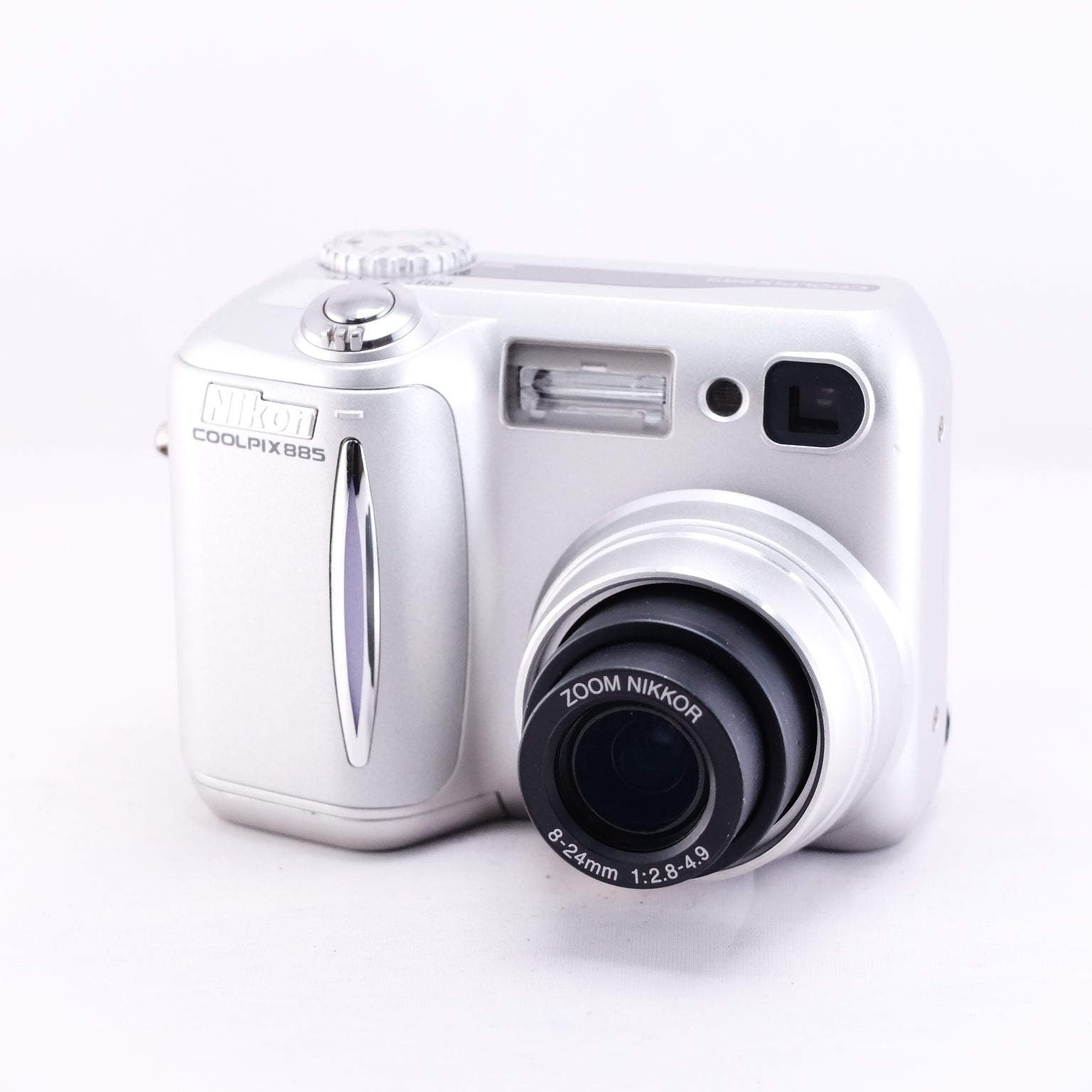 2001　Nikon COOLPIX 885（メモリーカード&電池付き）