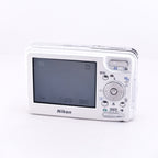 2005　Nikon COOLPIX S1（メモリーカード&バッテリー/充電器付き）