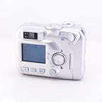 2003　Nikon COOLPIX 2100（メモリーカード&電池付き）