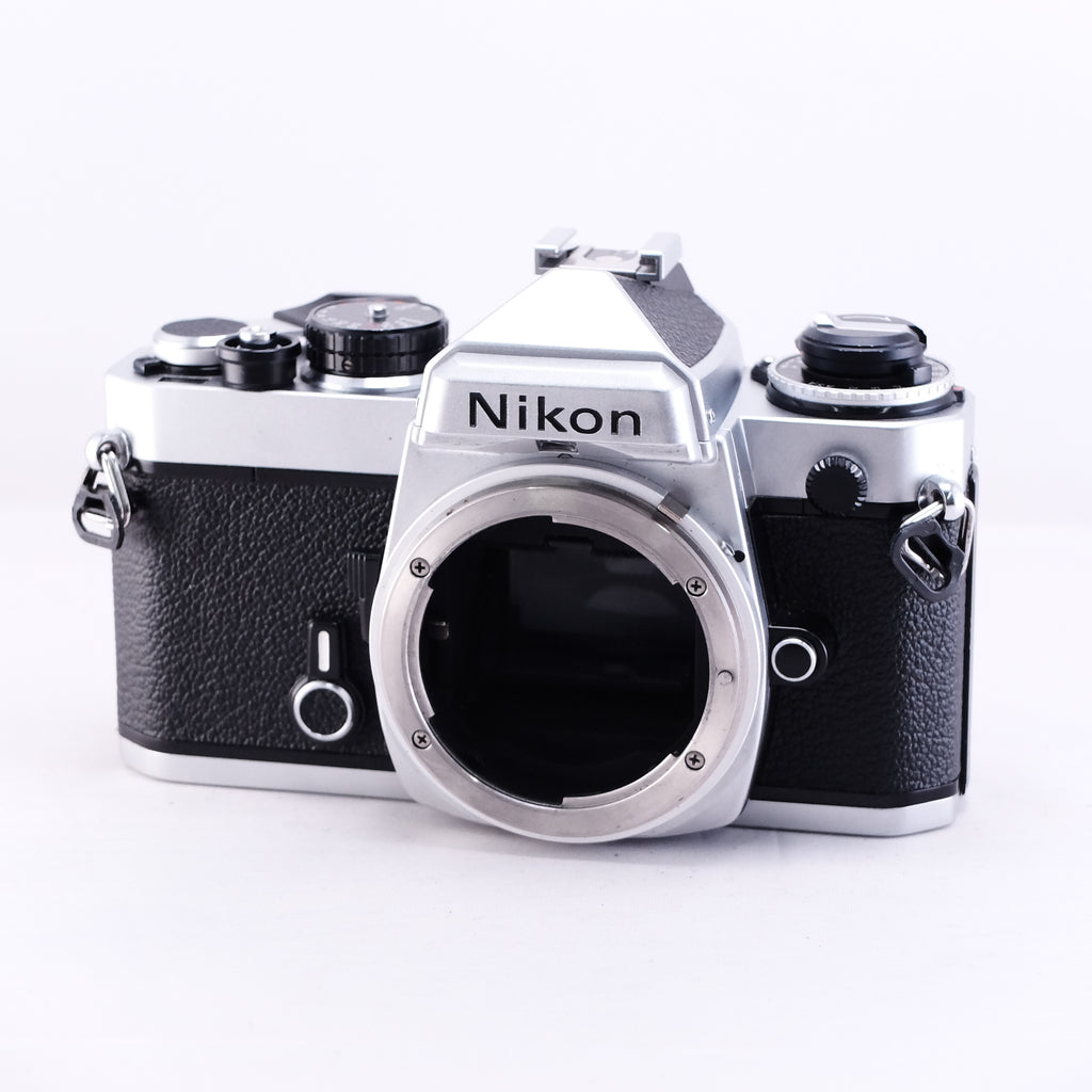 Nikon FE (Silver)　1978年誕生