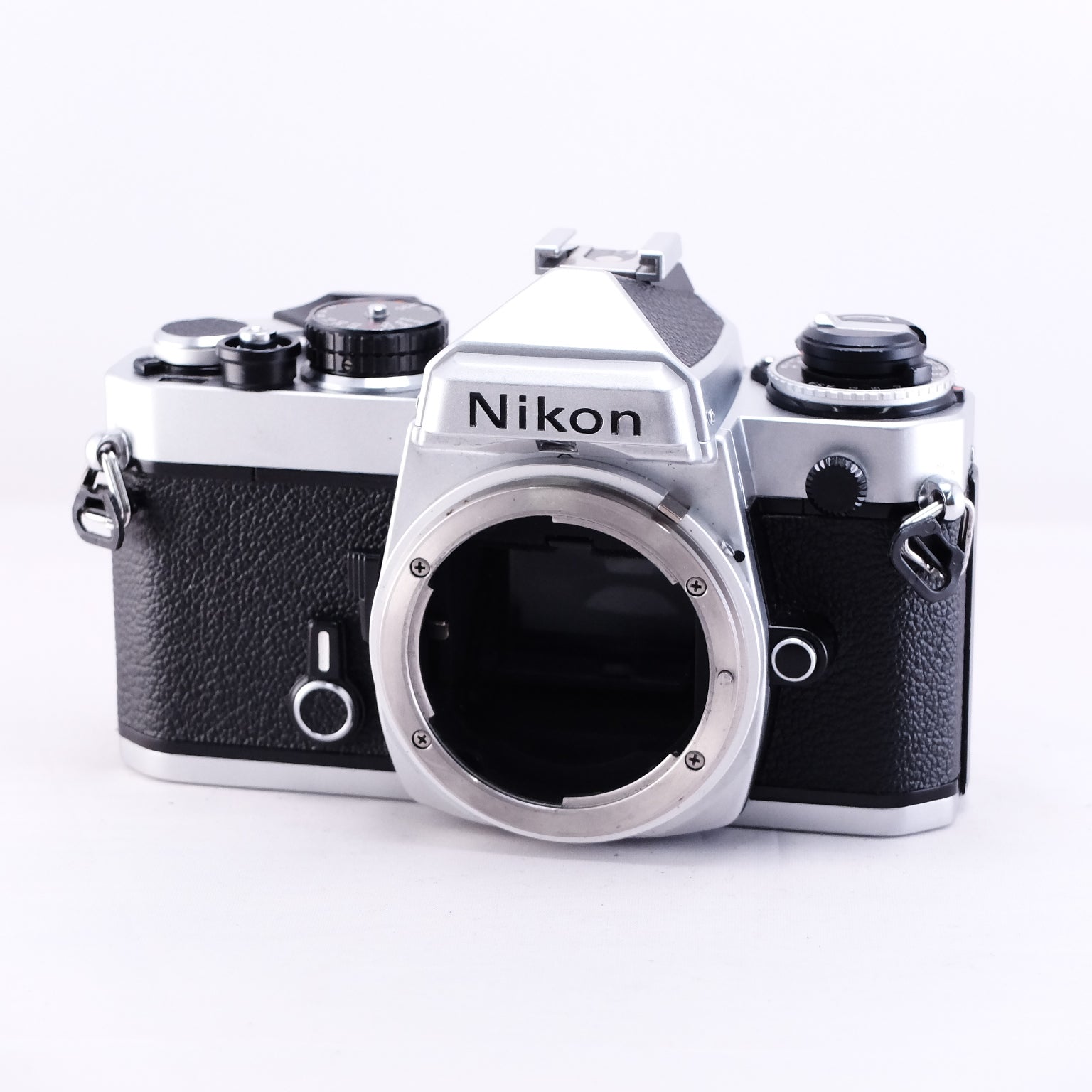 Nikon FE (Silver)　1978年誕生