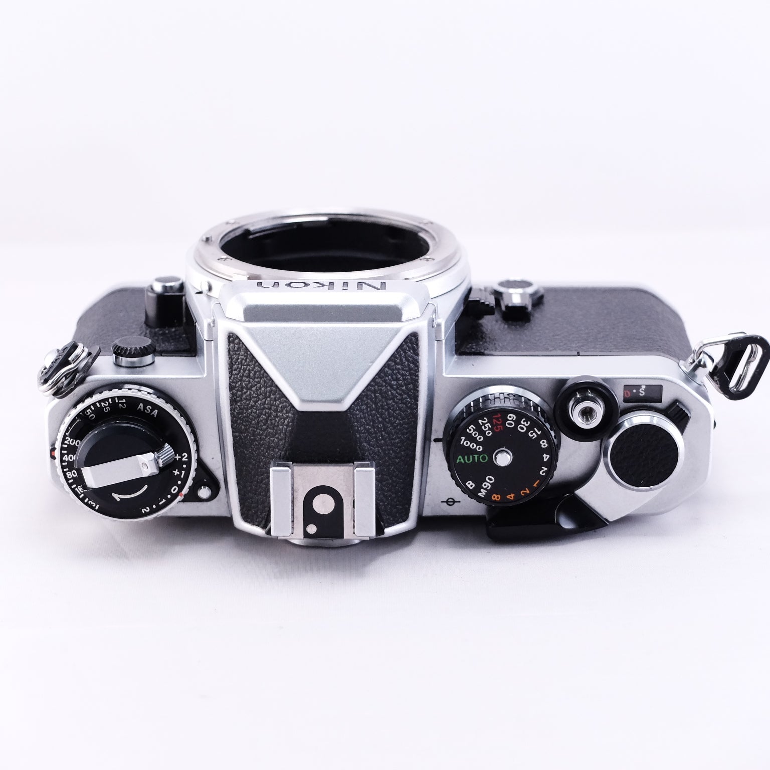 Nikon FE (Silver)　1978年誕生