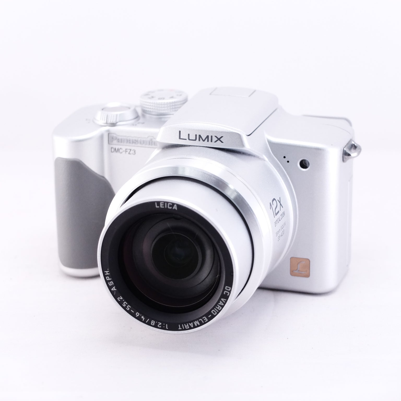 2004　Panasonic LUMIX DMC-FZ3（メモリーカード&バッテリー/充電器付き）