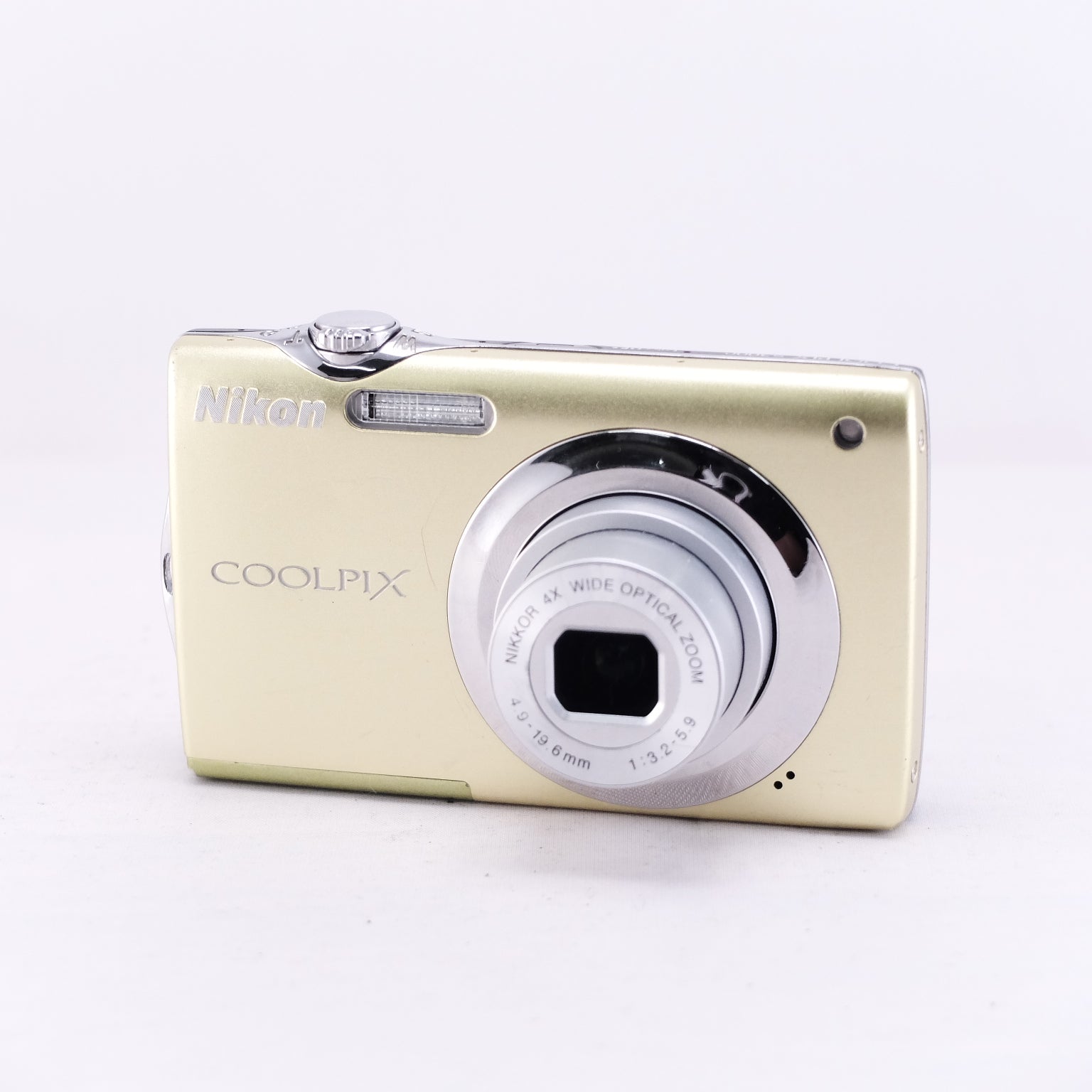 2010　Nikon COOLPIX S3000（メモリーカード&バッテリー/充電器付き）
