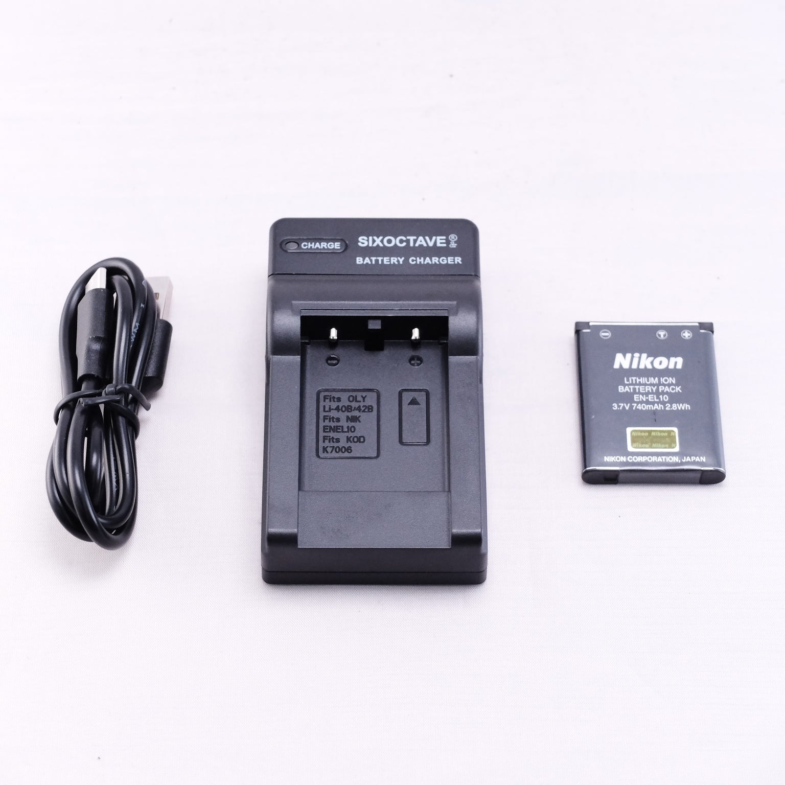 2010　Nikon COOLPIX S3000（メモリーカード&バッテリー/充電器付き）
