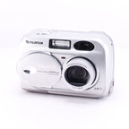 2001　FUJIFILM FinePix 2600Z（メモリーカード&電池付き）