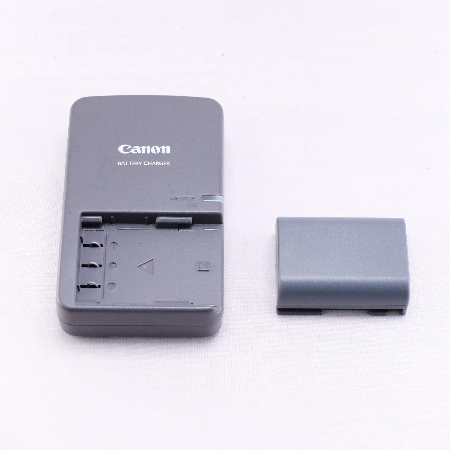 2001　Canon PowerShot S30（メモリーカード&バッテリー/充電器付き）