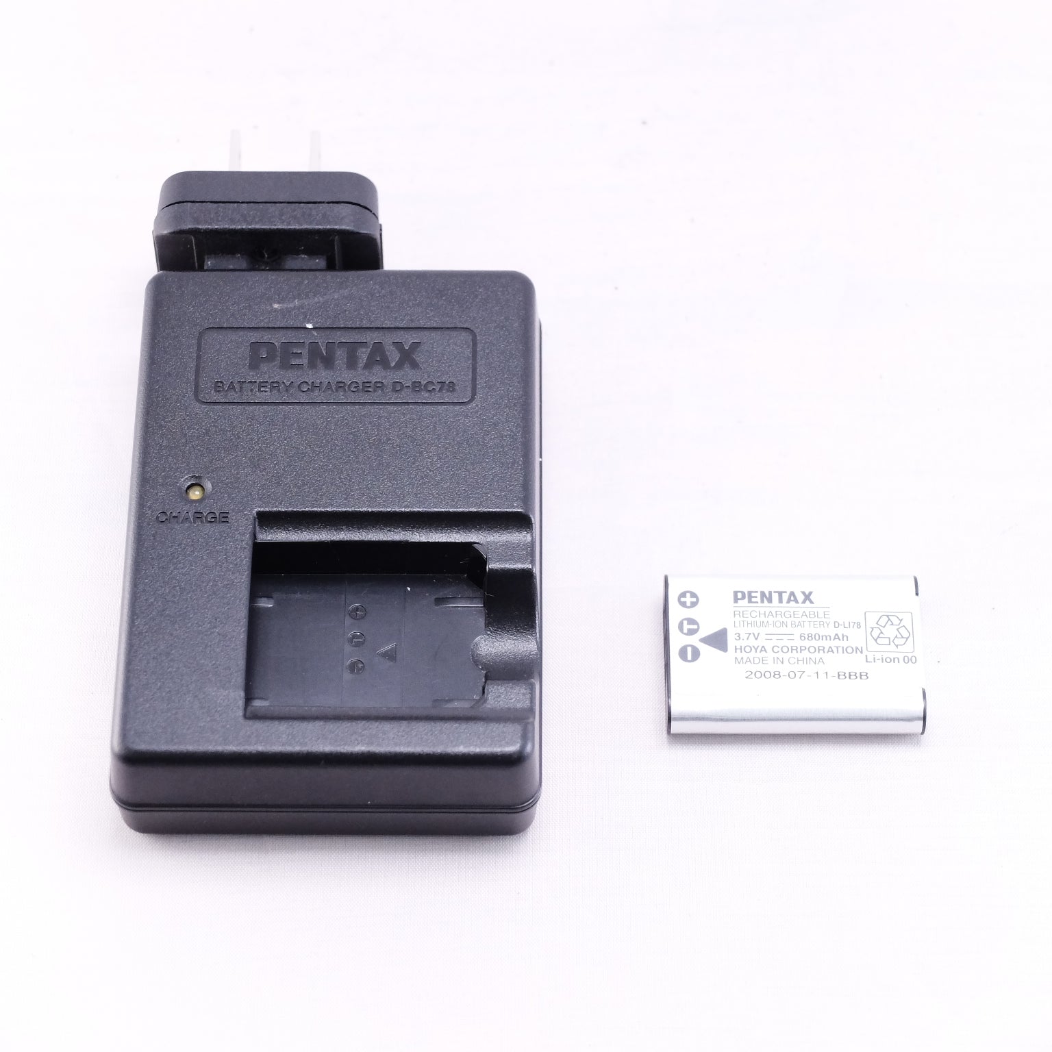 2008　PENTAX Optio V20（メモリーカード&バッテリー/充電器付き）
