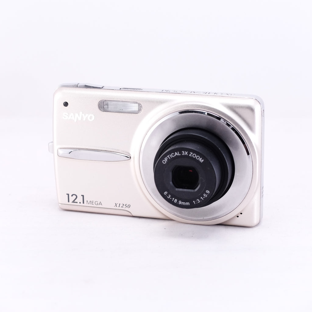 2009　SANYO DSC-X1250（メモリーカード&バッテリー/充電器付き）