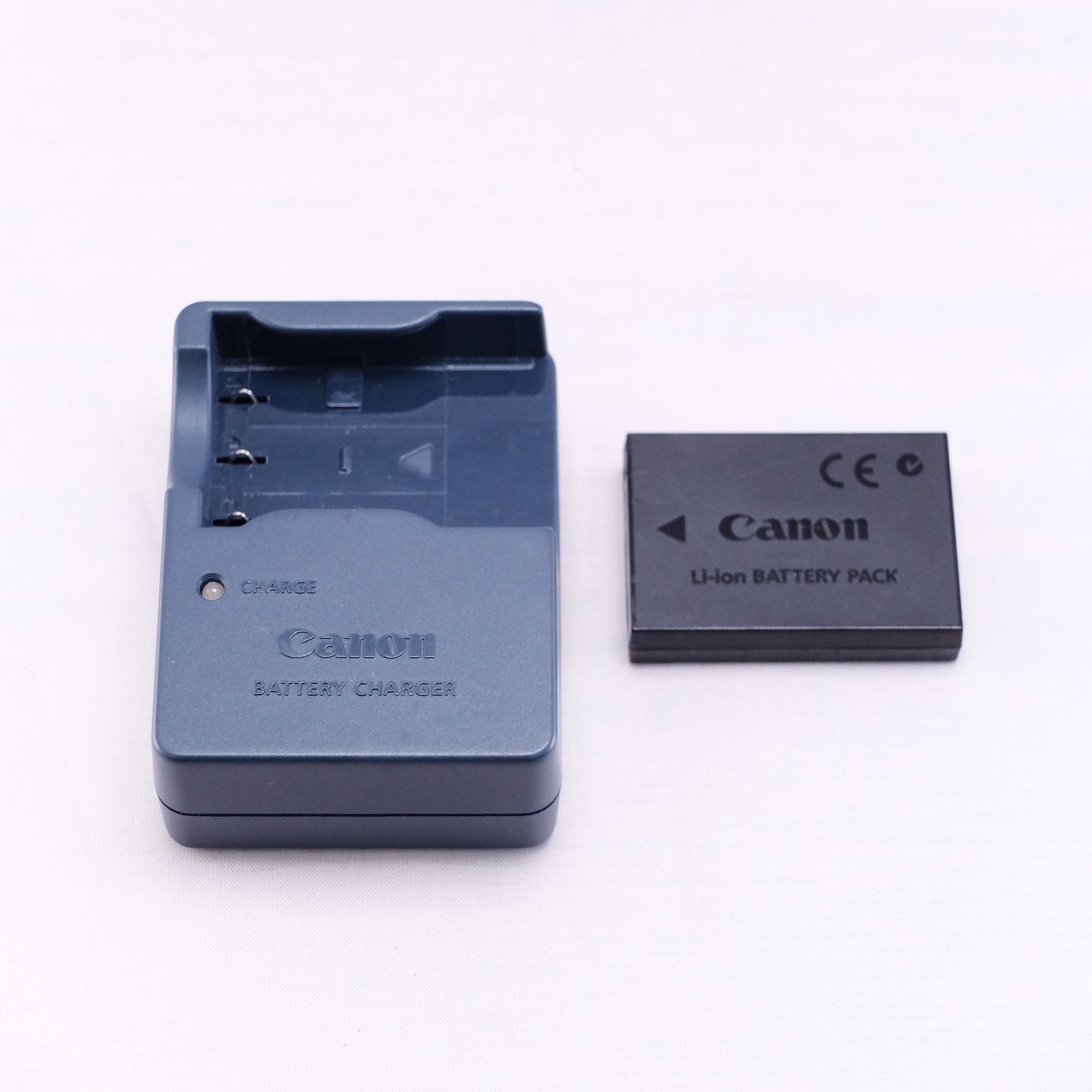 2004　Canon IXY DIGITAL L2（メモリーカード&バッテリー/充電器付き）