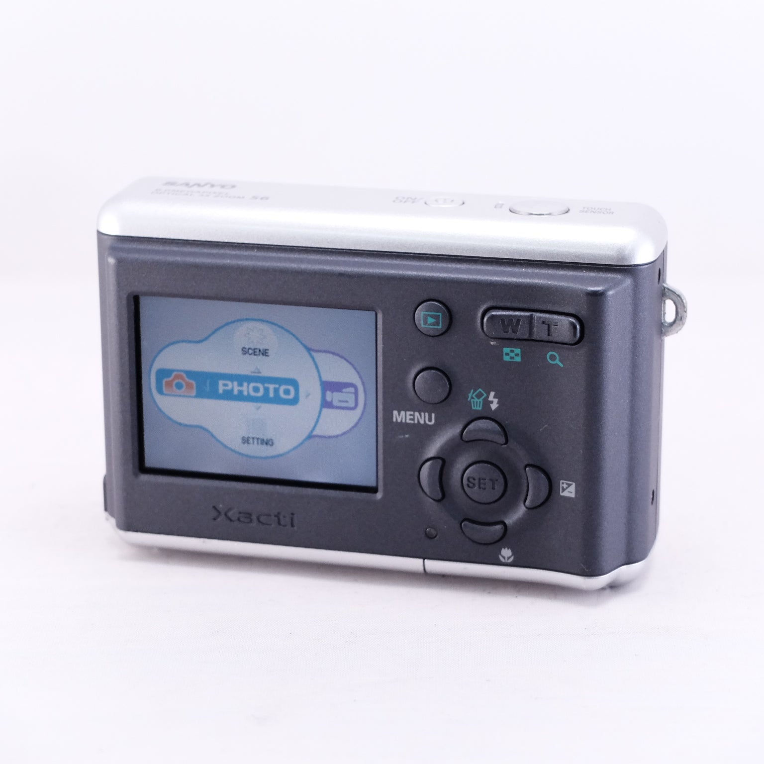 2005　SANYO Xacti DSC-S6（メモリーカード&電池付き）
