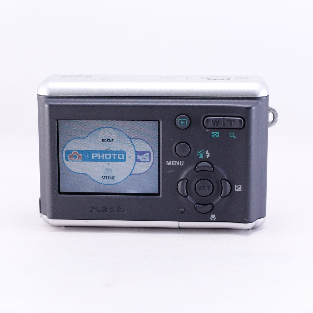 2005　SANYO Xacti DSC-S6（メモリーカード&電池付き）