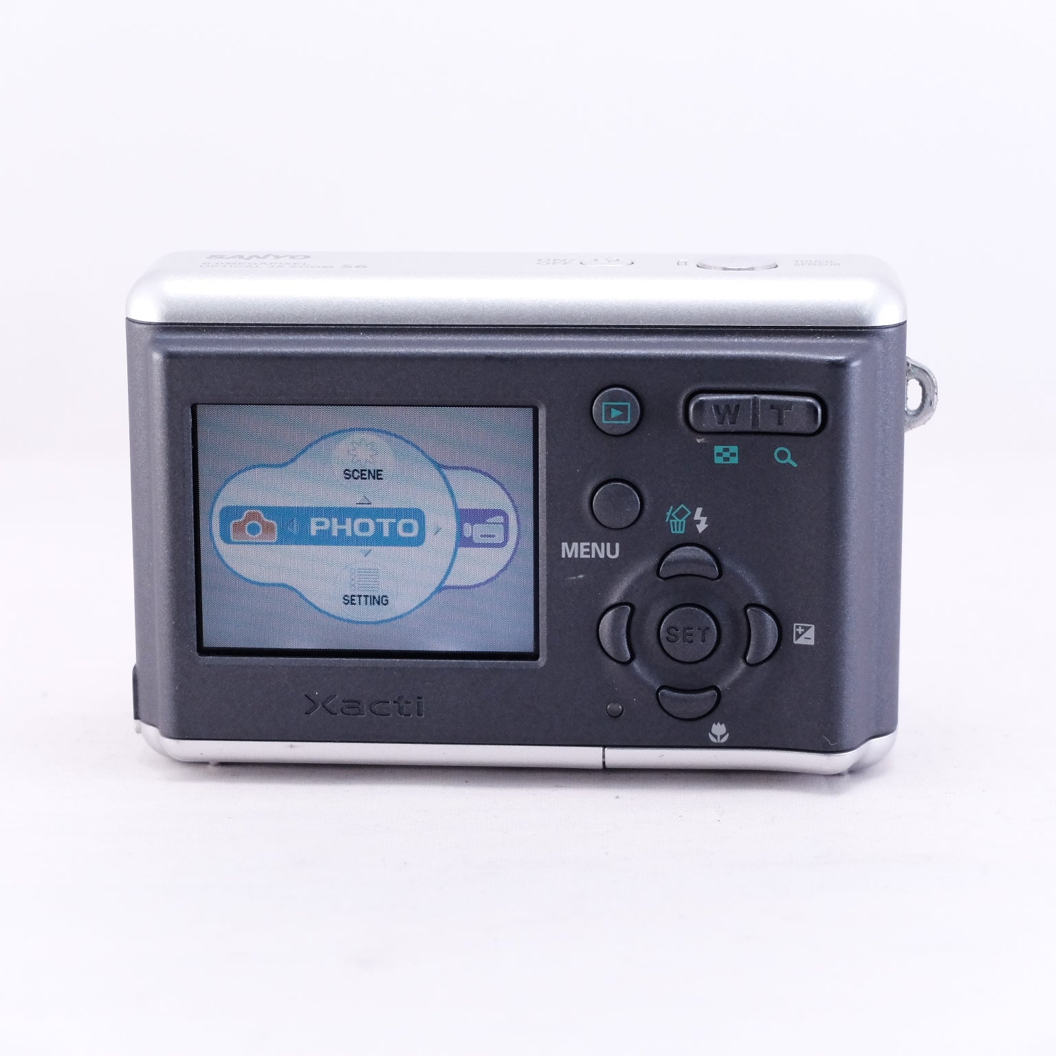 2005　SANYO Xacti DSC-S6（メモリーカード&電池付き）