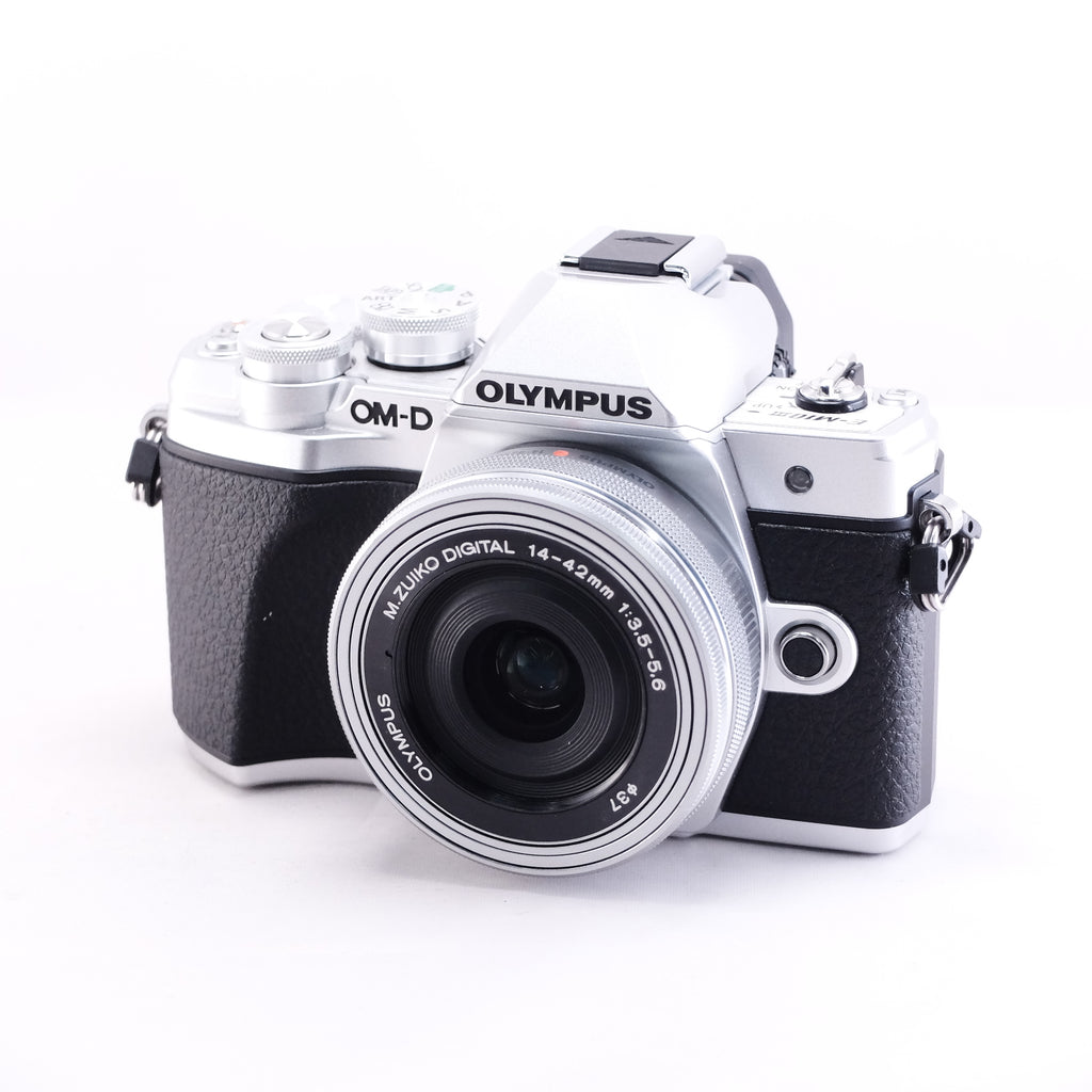 OLYMPUS E-M10 Mark III（シルバー）+ M.ZUIKO DIGITAL 14-42mm F3.5-5.6