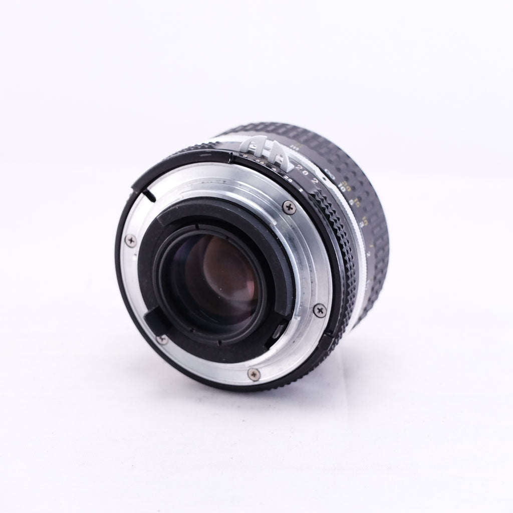 Nikon FE2 (Black) + New NIKKOR Ai改 50mm F2