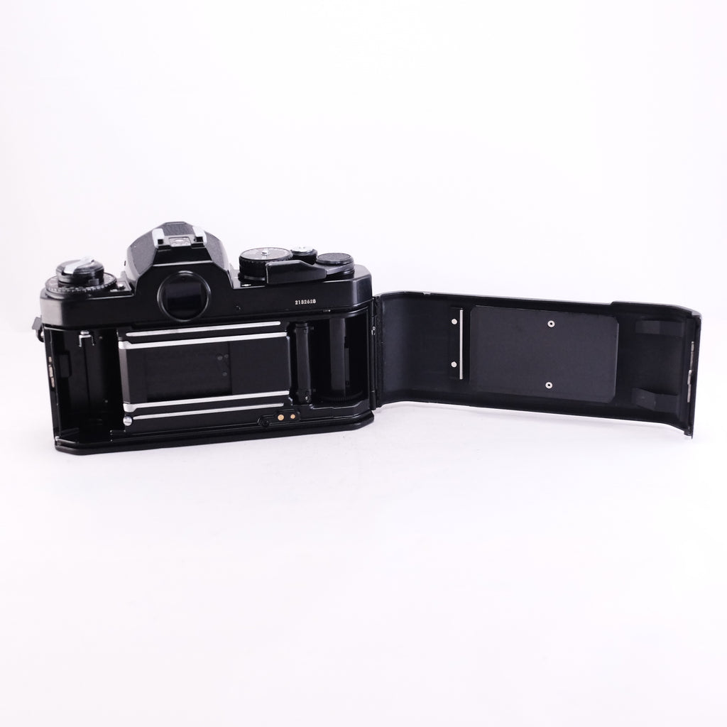 NIKON FE2 (black) ※整備品