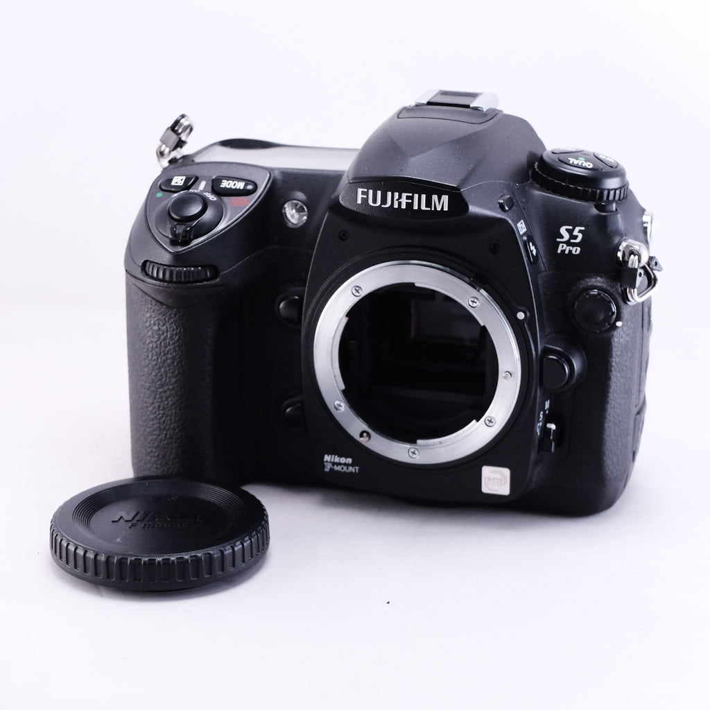 FUJIFILM FinePix S5 Pro