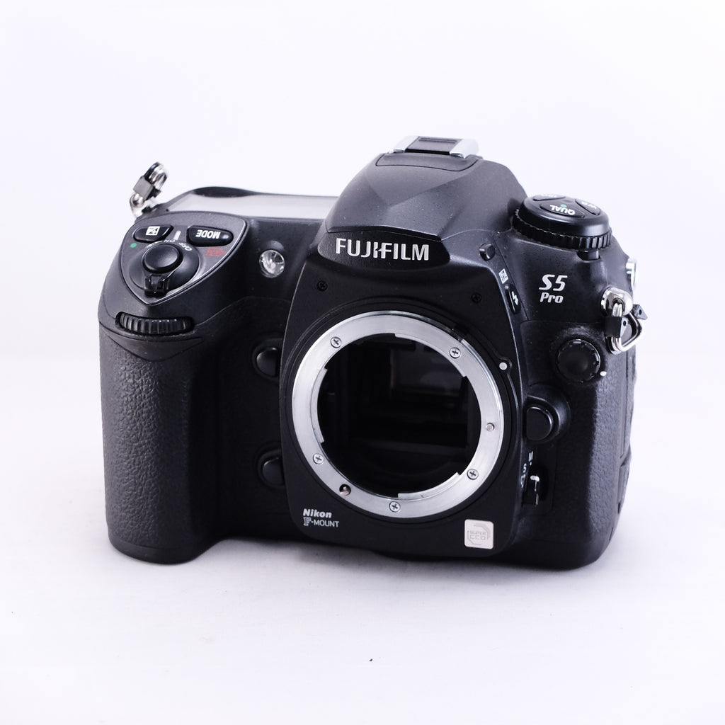 FUJIFILM FinePix S5 Pro