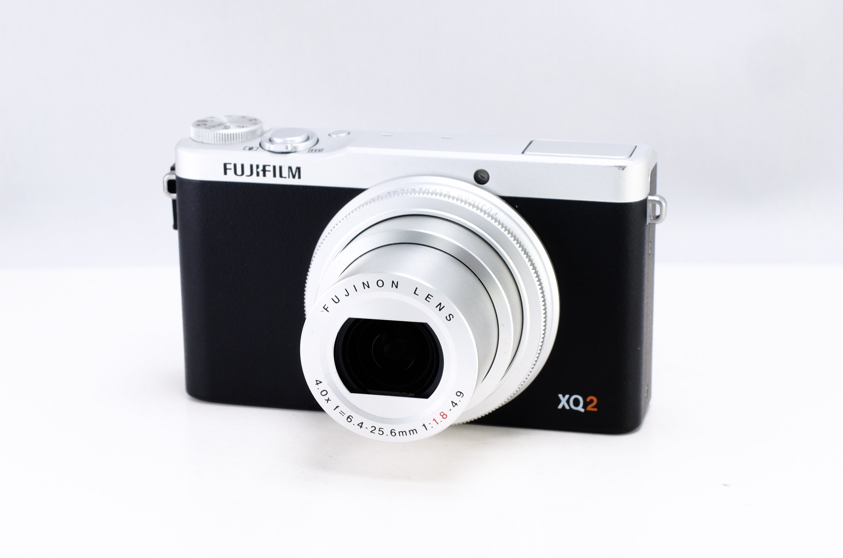 FUJIFILM】XQ2 シルバー [1738222026040]