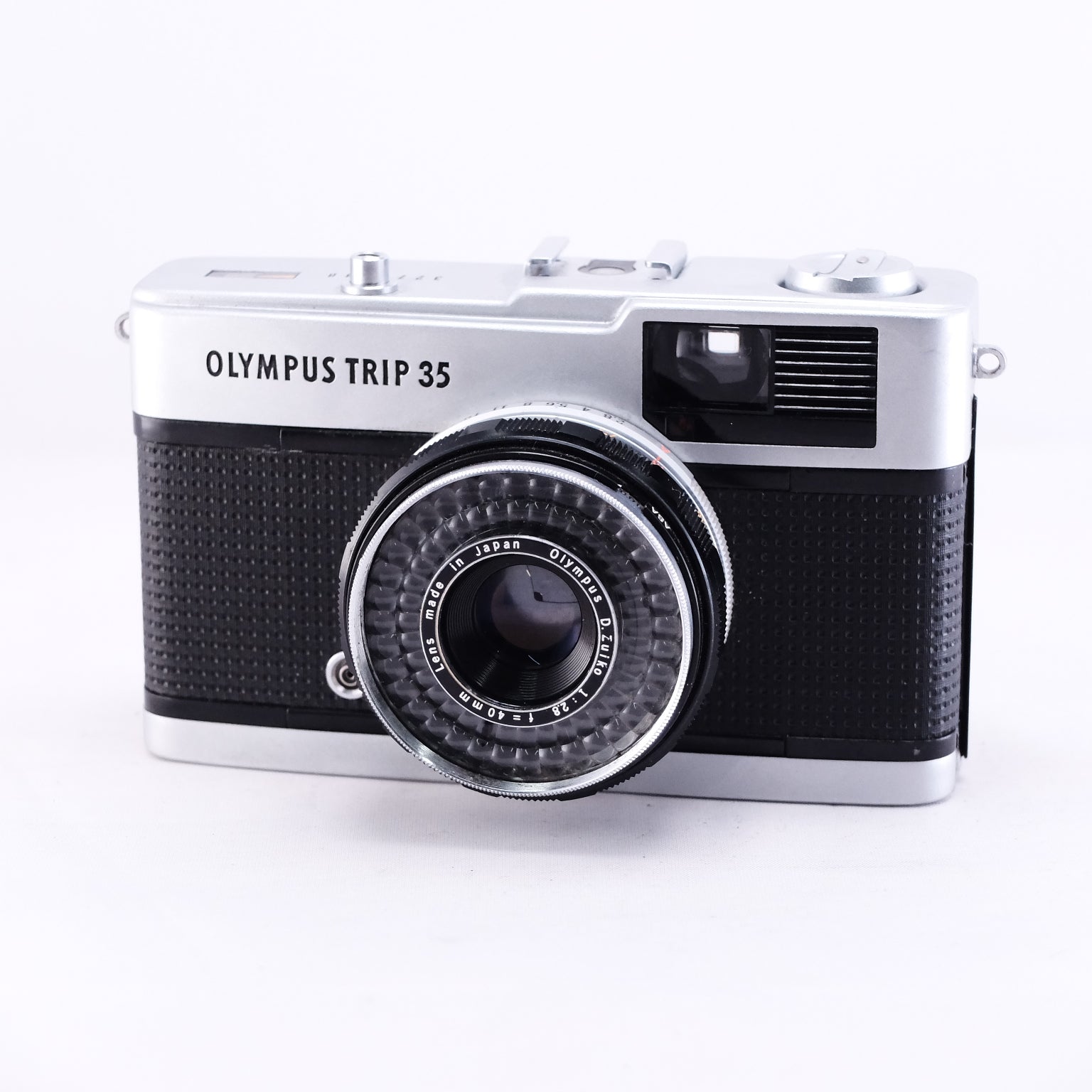 OLYMPUS TRIP 35