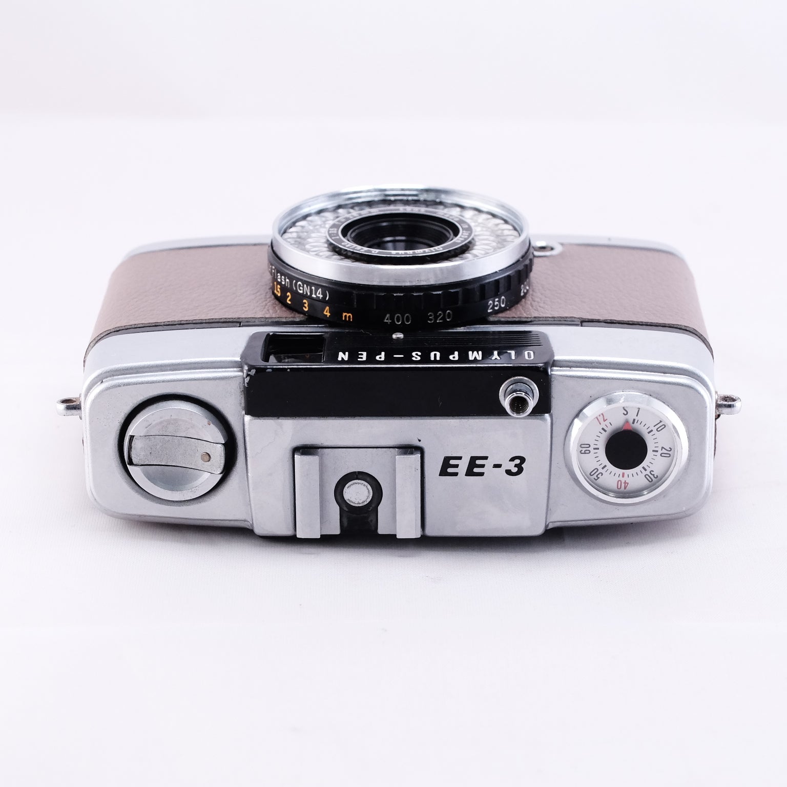 OLYMPUS PEN フィルムカメラ フイルムカメラ】昭和を代表するハーフサイズフイルムカメラの代名詞