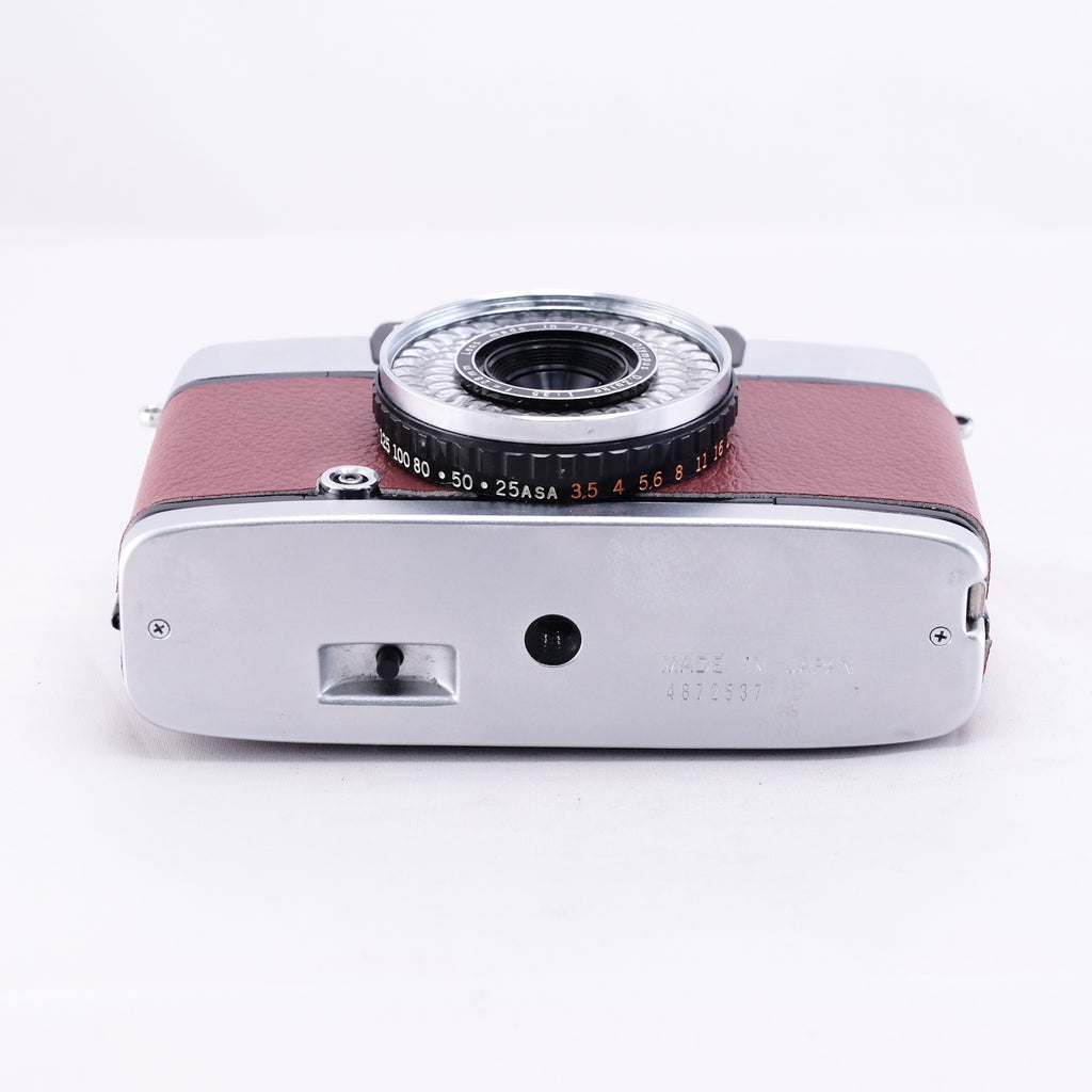 OLYMPUS PEN EE-3 (Garnet)
