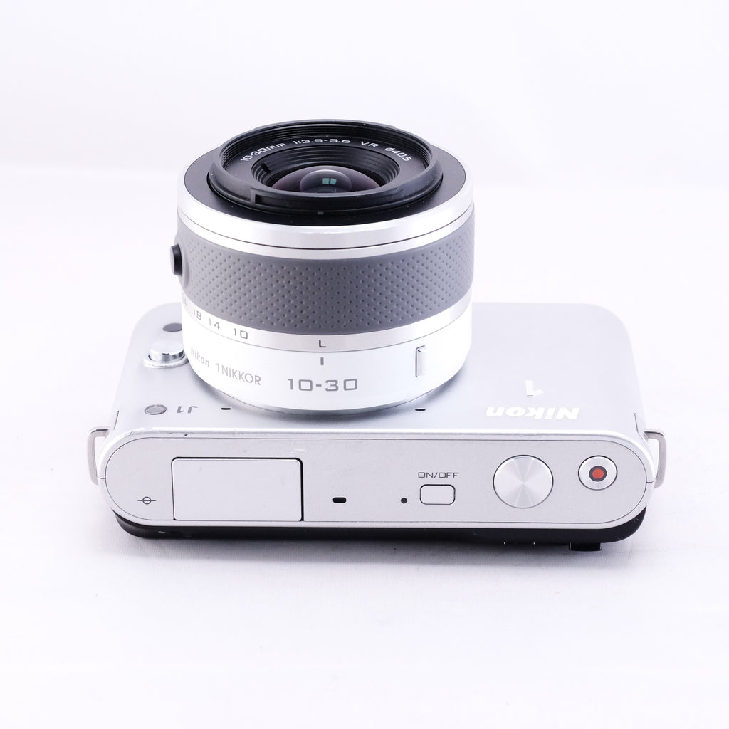 Nikon 1 J1（Silver）+ 1 NIKKOR 10-30mm F3.5-5.6