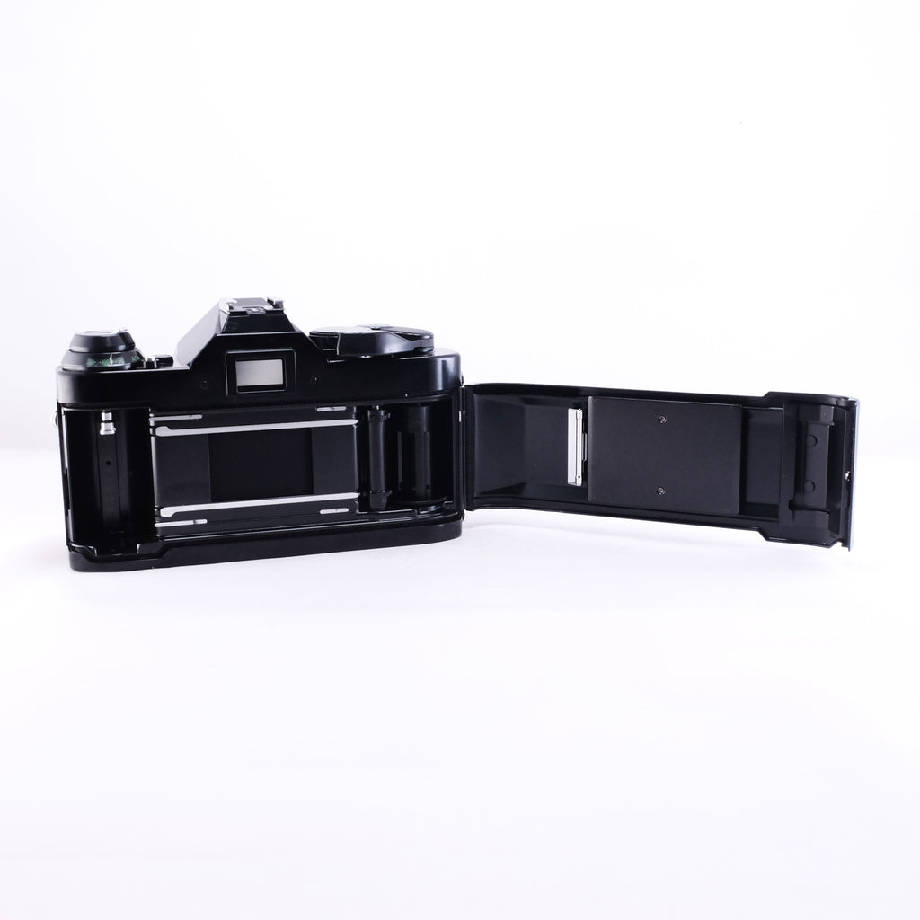 Canon AE-1 PROGRAM (Black) + CANON FD 50mmF2