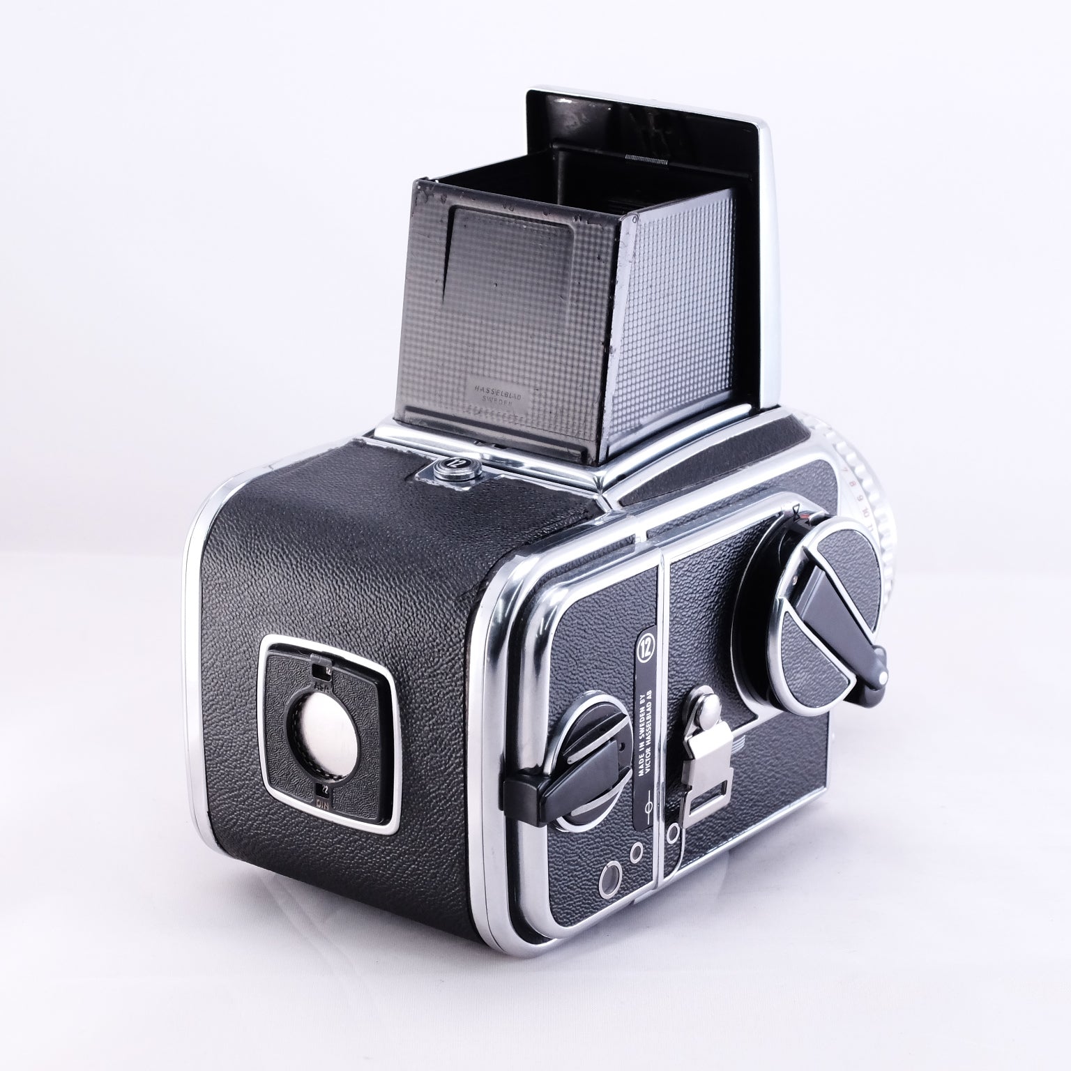 HASSELBLAD 500 C + Carl Zeiss Planar C 80mm F2.8 + A12