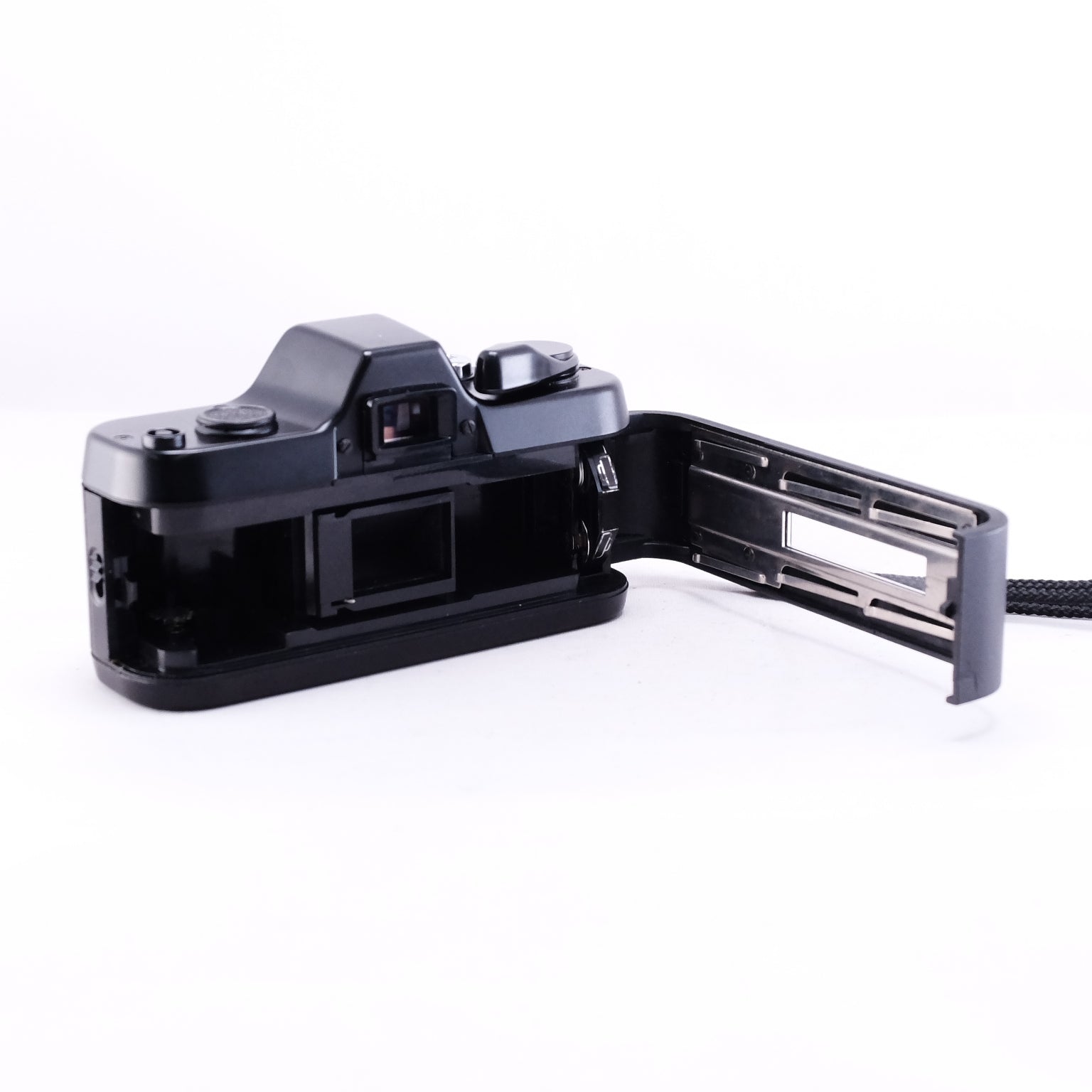 PENTAX auto 110 + 24mm F2.8