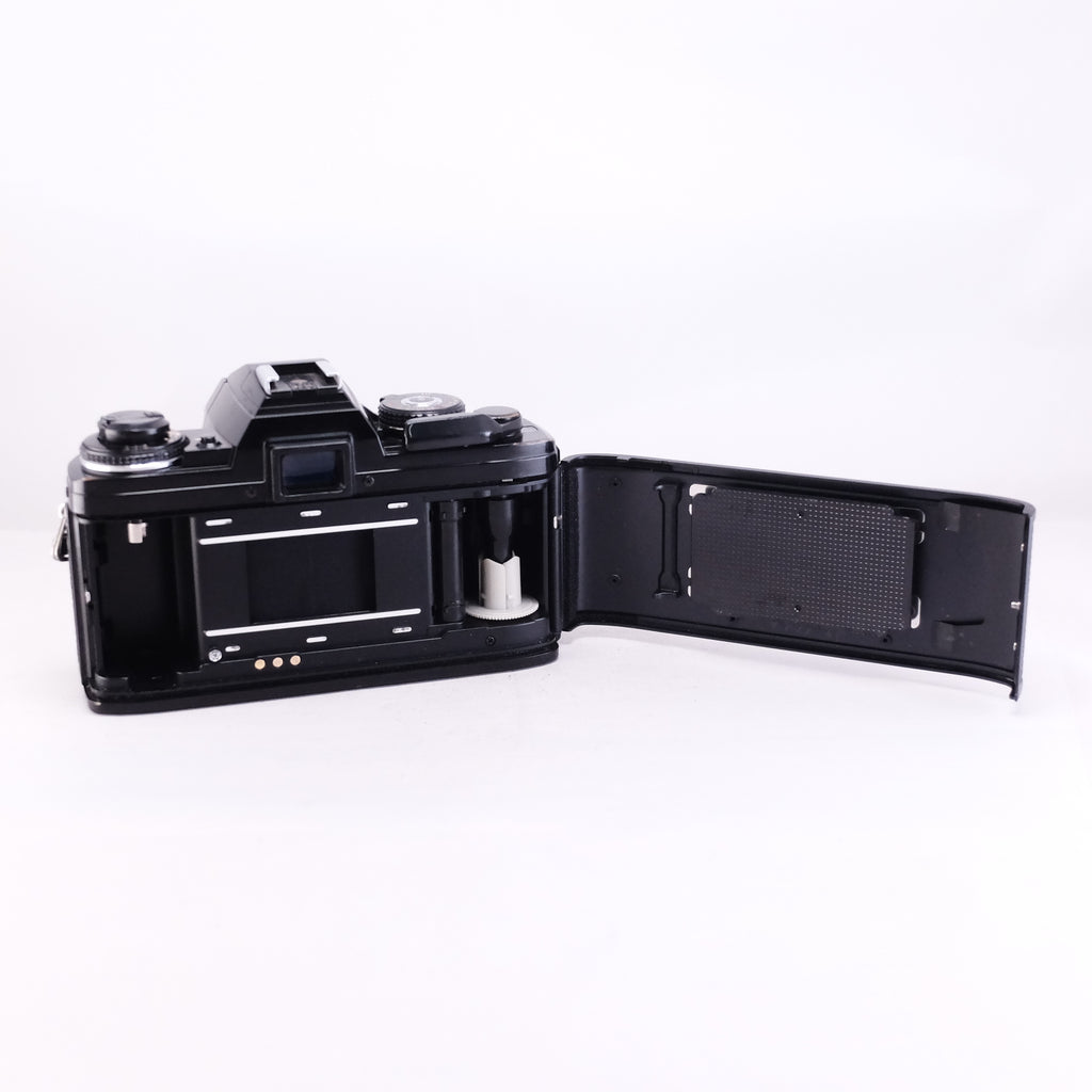 MINOLTA X-700 + MD ROKKOR 50mm F1.7