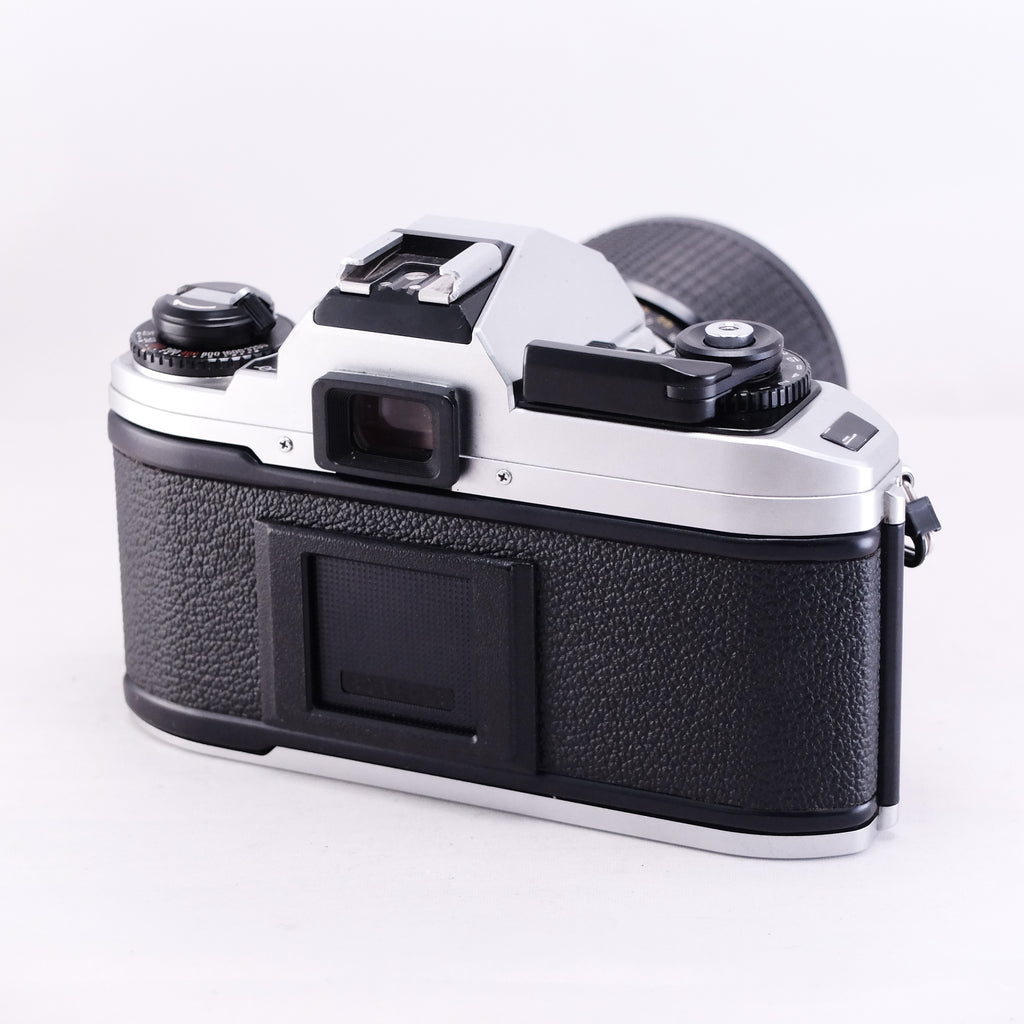 Nikon FG-20 (Silver) + Zoom NIKKOR 43-86/3.5