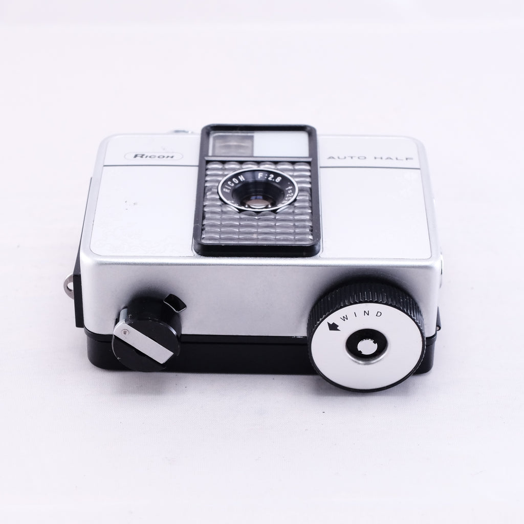 RICOH AUTO HALF E (White Flower)