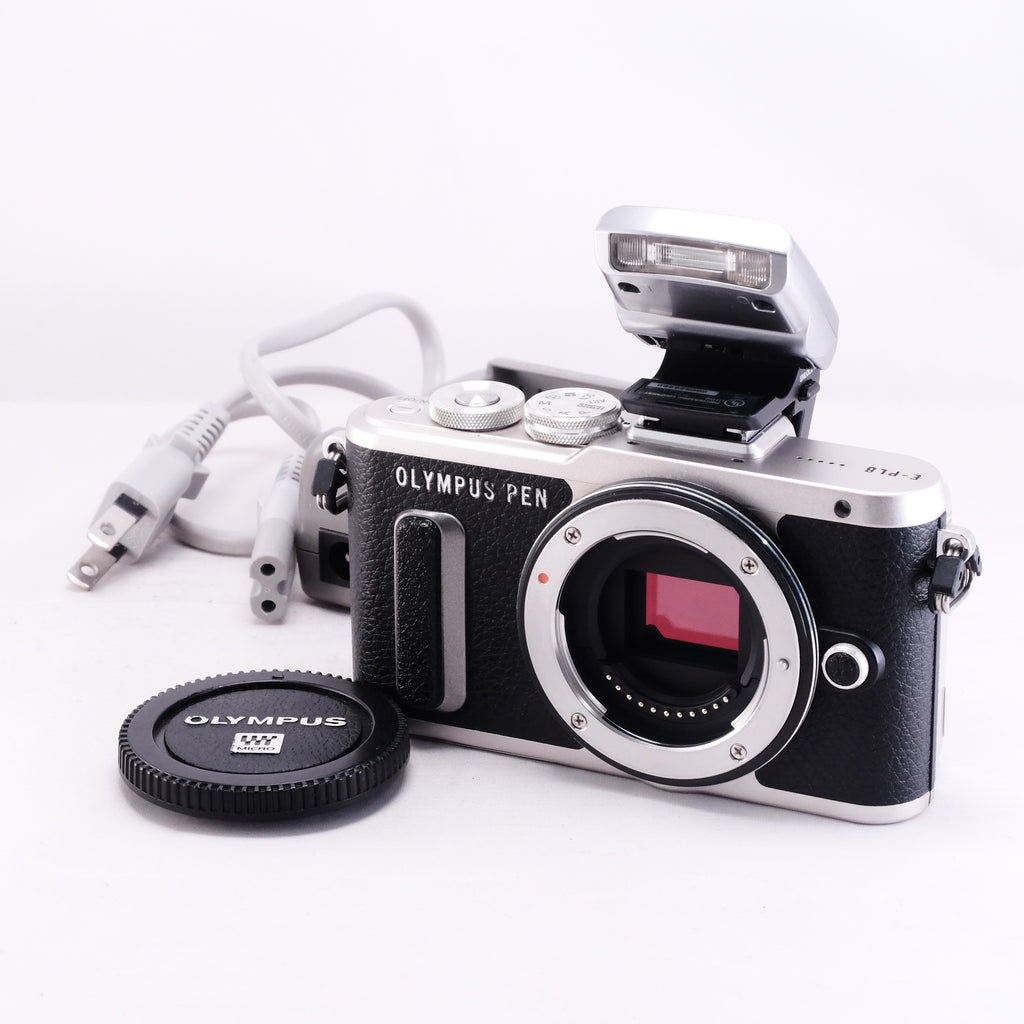 OLYMPUS PEN E-PL8 Body (Black) + Flash (4FS1)