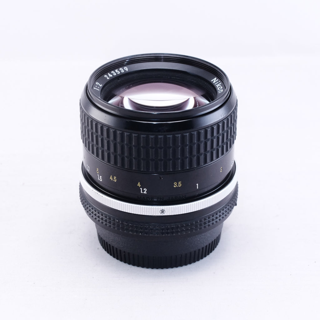 Nikon Ai NIKKOR 85mm F2 [F]