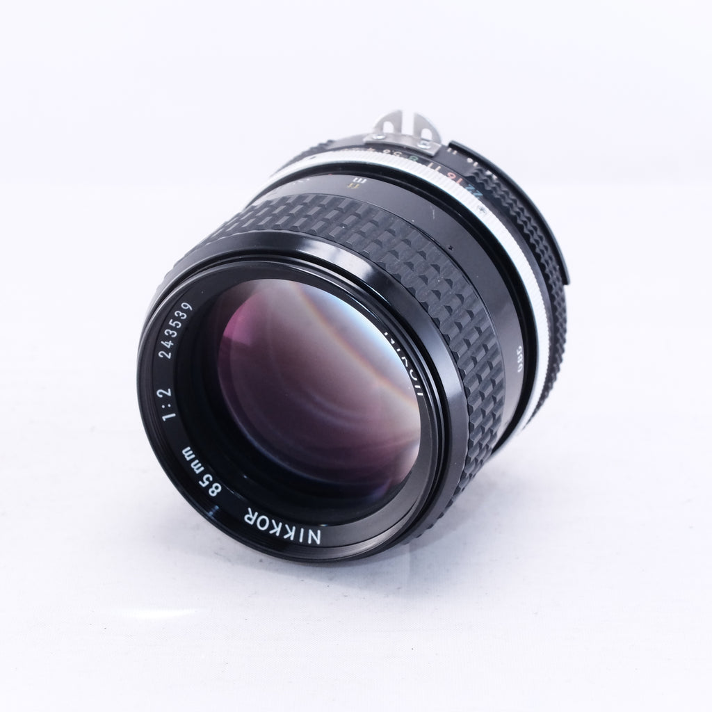 Nikon Ai NIKKOR 85mm F2 [F]