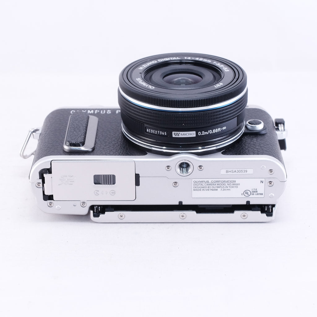 OLYMPUS PEN E-PL8 (Black) + 14-42 + 40-150mm 2lenses